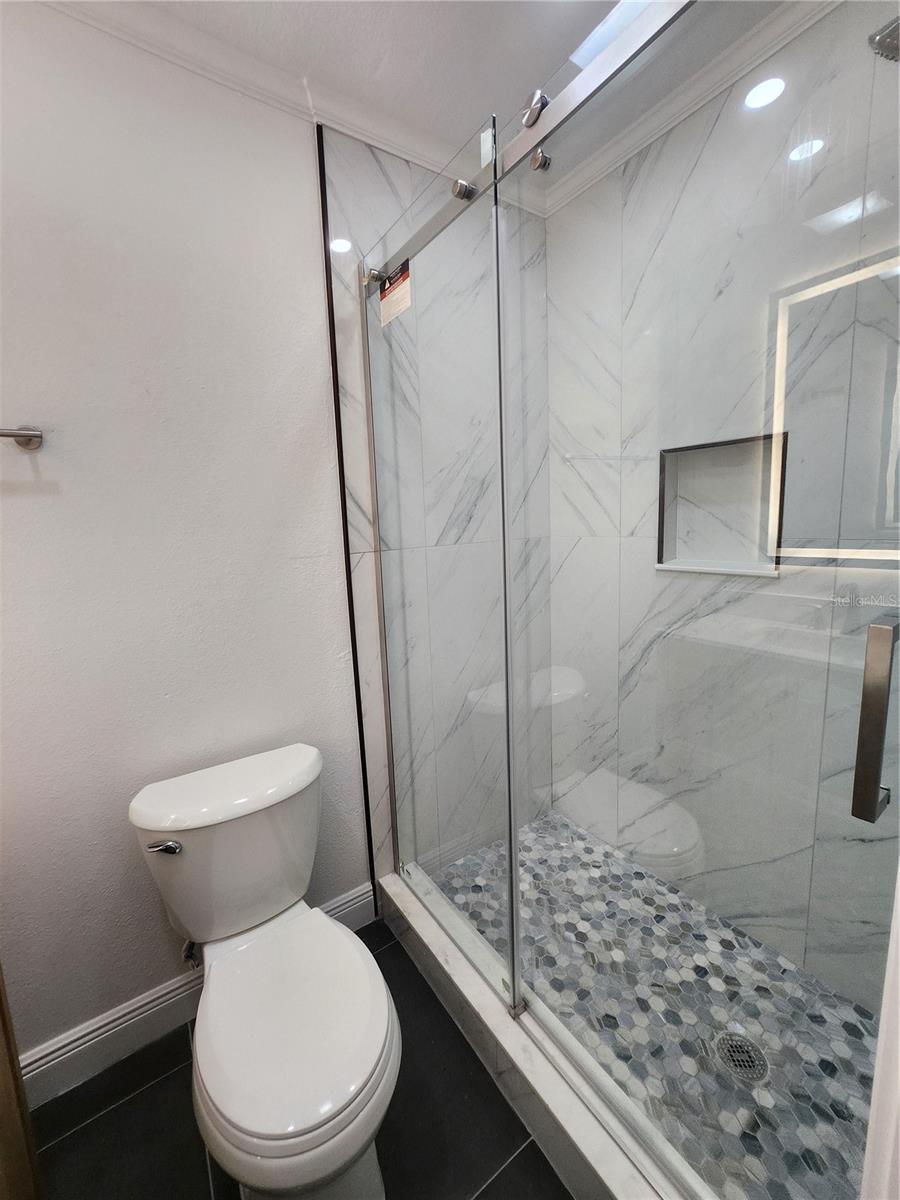 Image 22 of 27 For 3924 45th Avenue N