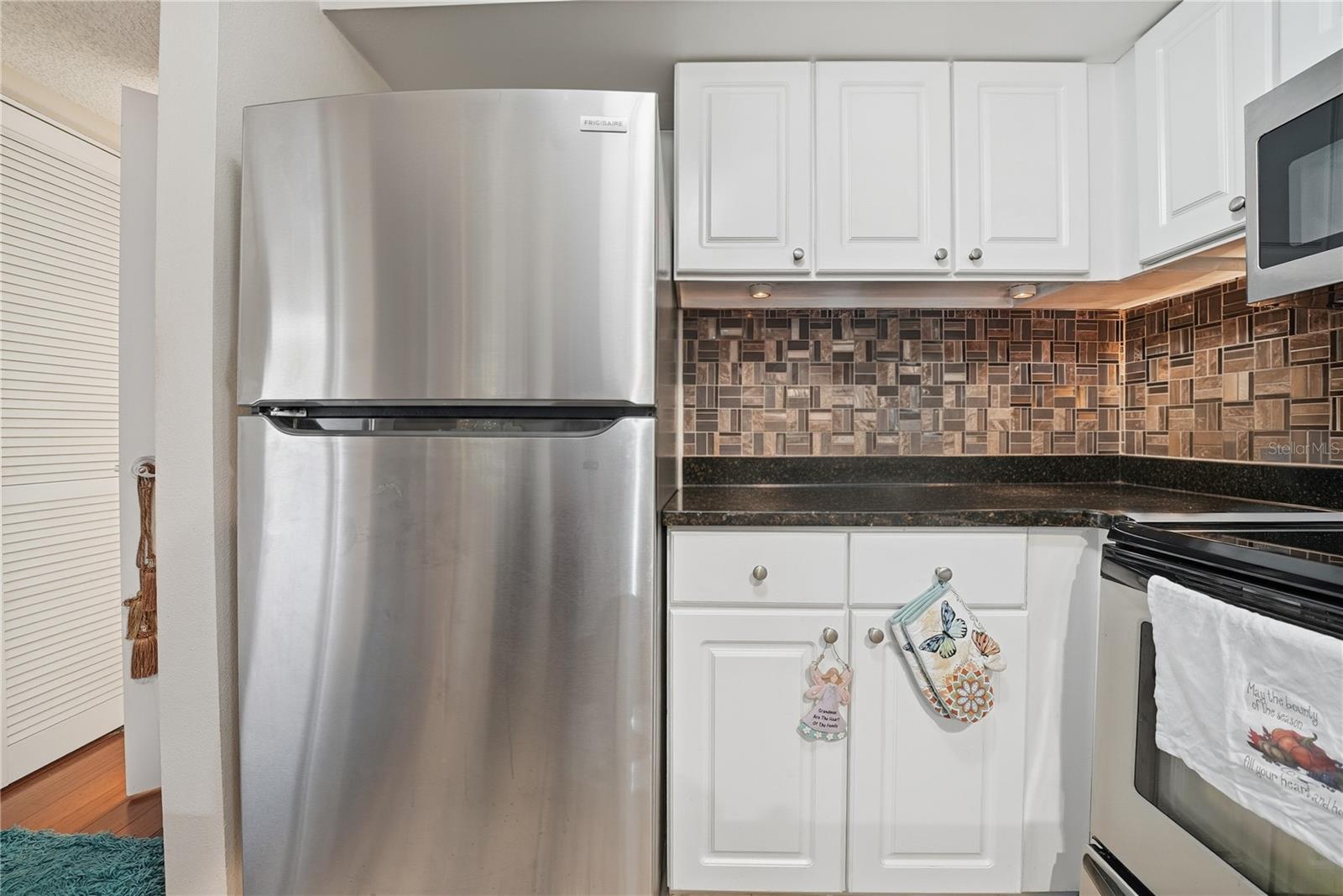 Image 6 of 21 For 115 112th Avenue Ne 918