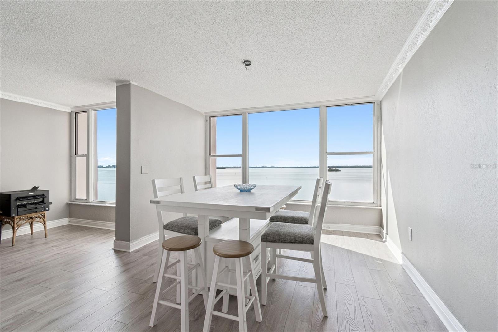 Image 19 of 66 For 634 Edgewater Drive 844