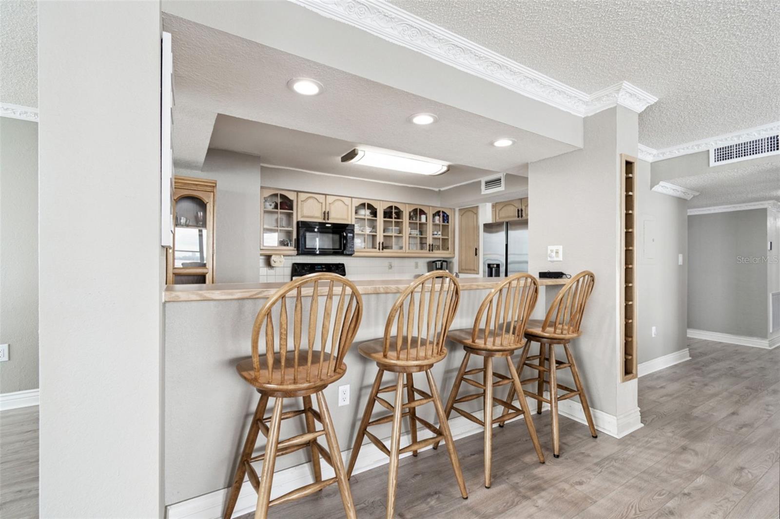 Image 22 of 66 For 634 Edgewater Drive 844