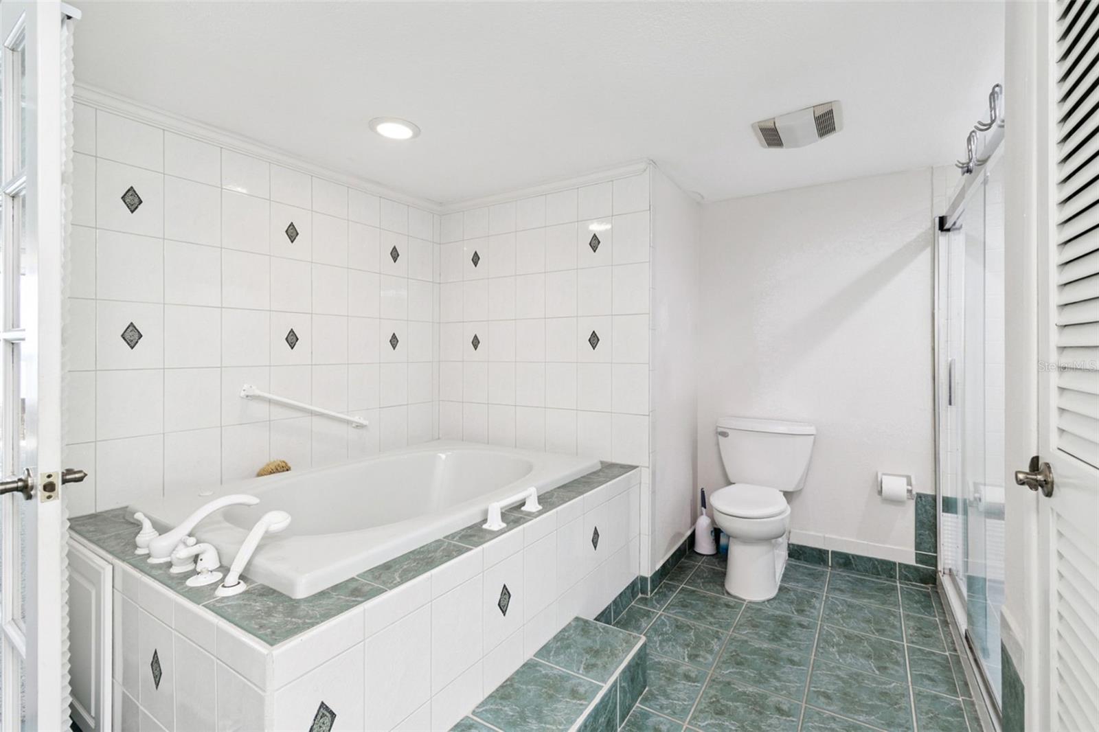 Image 51 of 66 For 634 Edgewater Drive 844