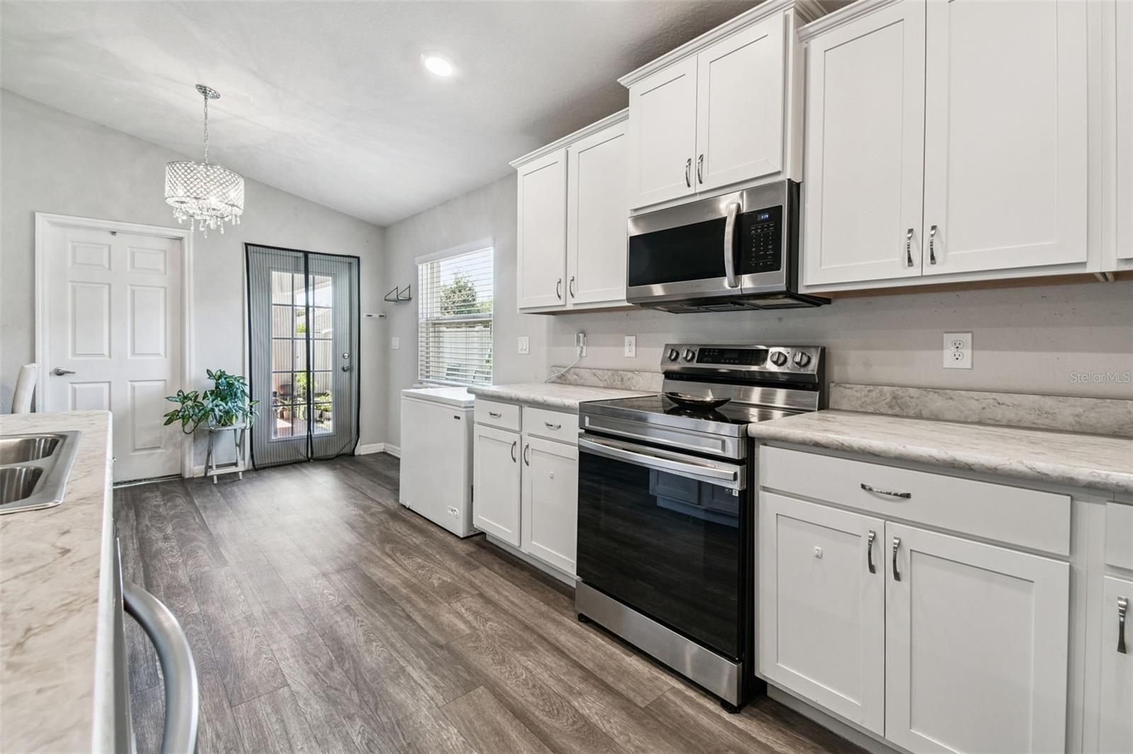 Image 21 of 74 For 114 Eagle Summit Drive