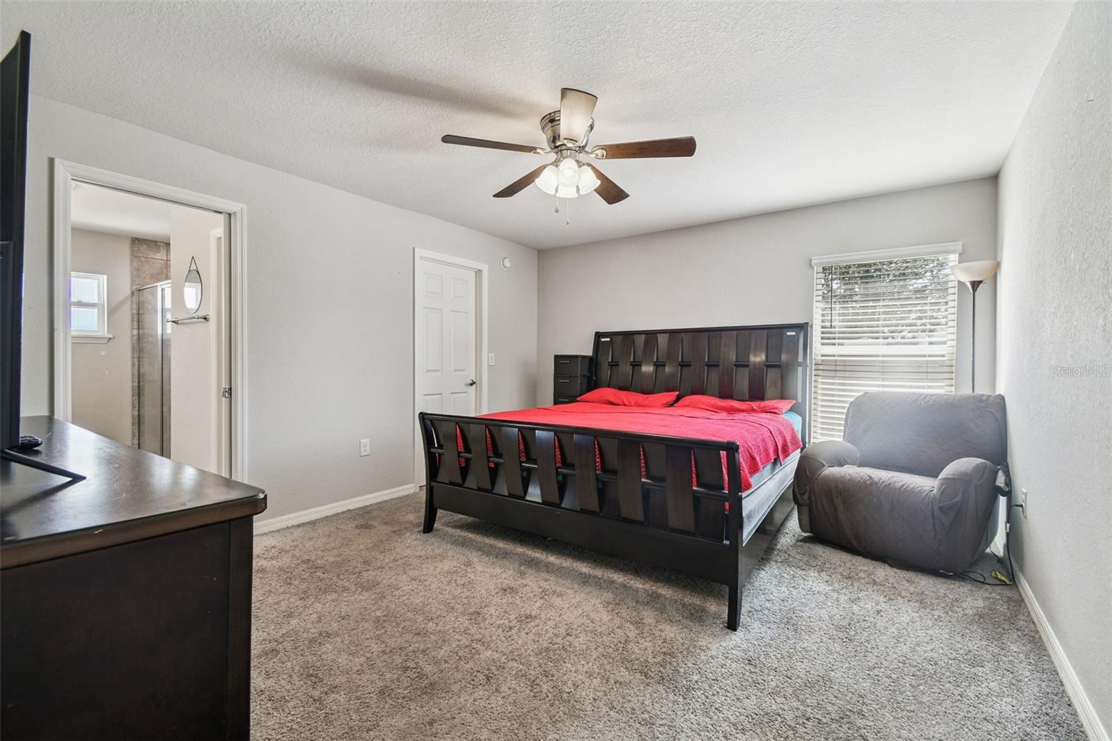 Image 28 of 74 For 114 Eagle Summit Drive