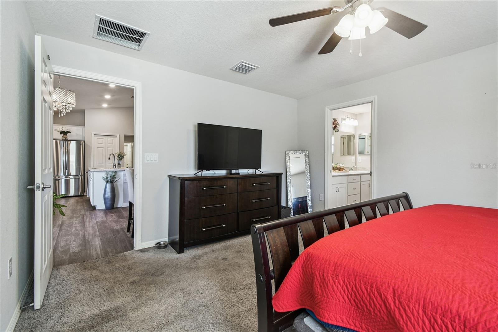 Image 29 of 74 For 114 Eagle Summit Drive