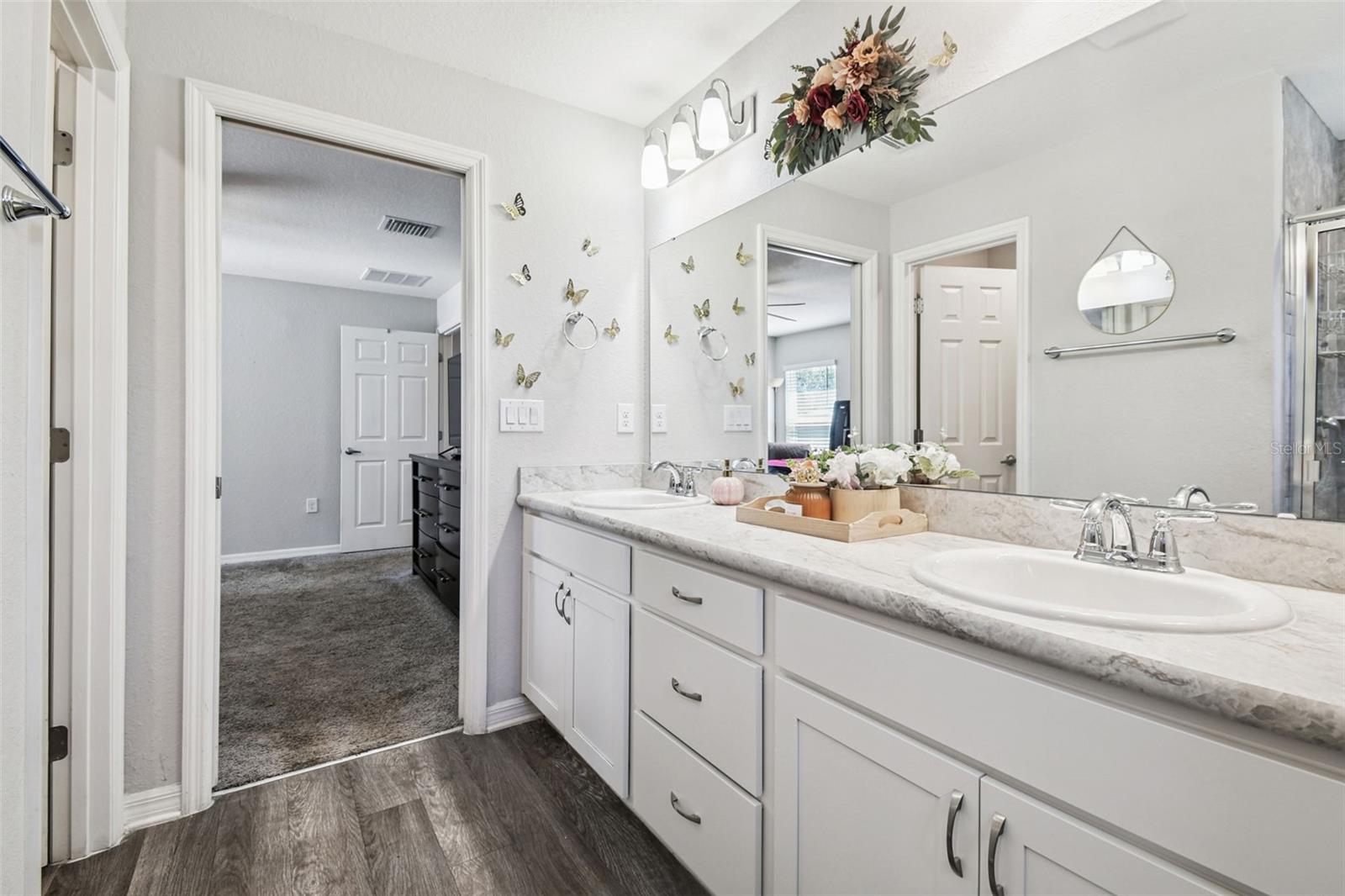 Image 33 of 74 For 114 Eagle Summit Drive