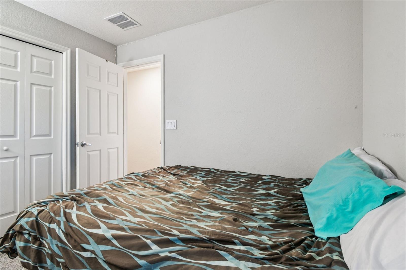 Image 38 of 74 For 114 Eagle Summit Drive