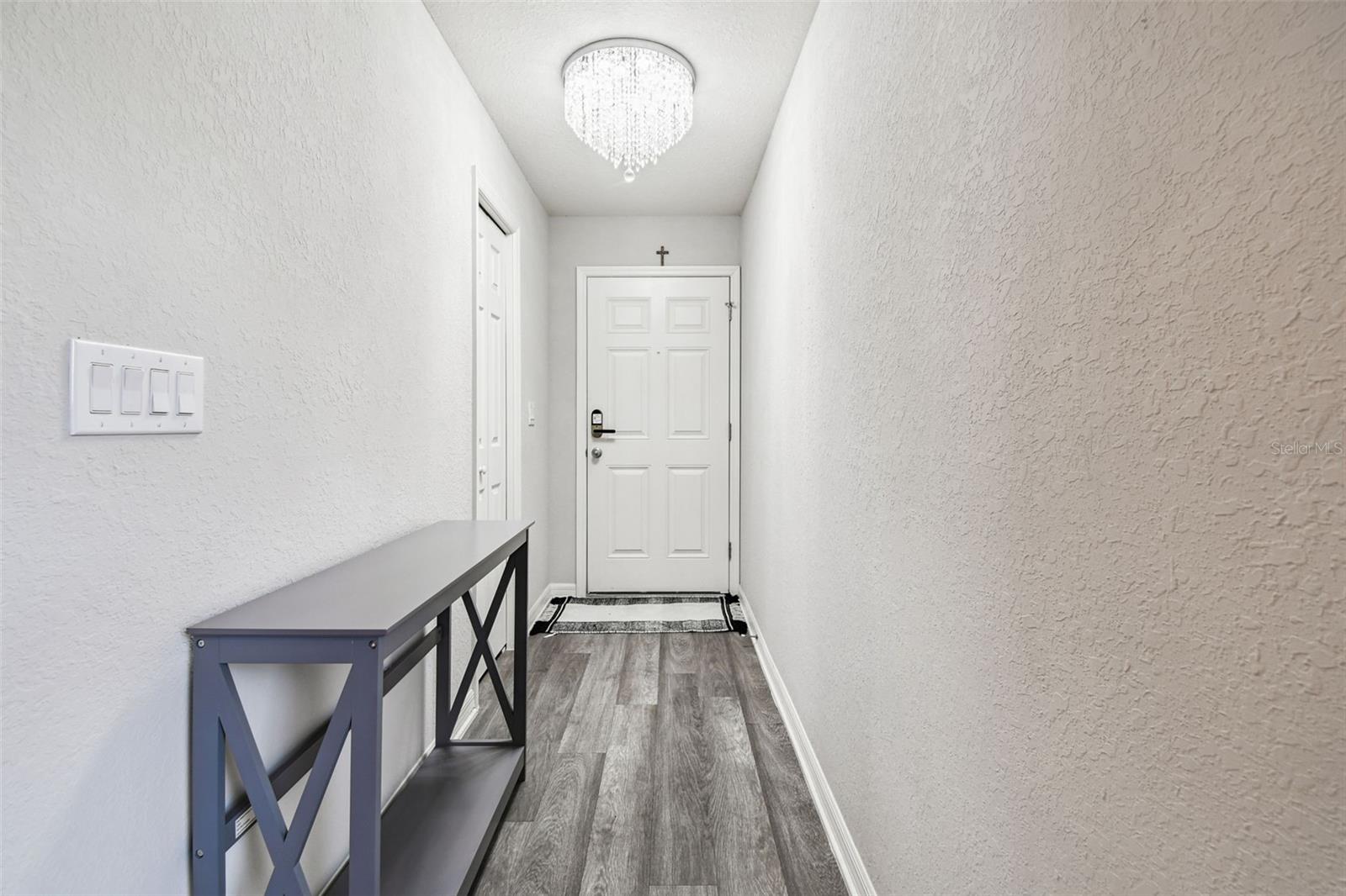 Image 7 of 74 For 114 Eagle Summit Drive