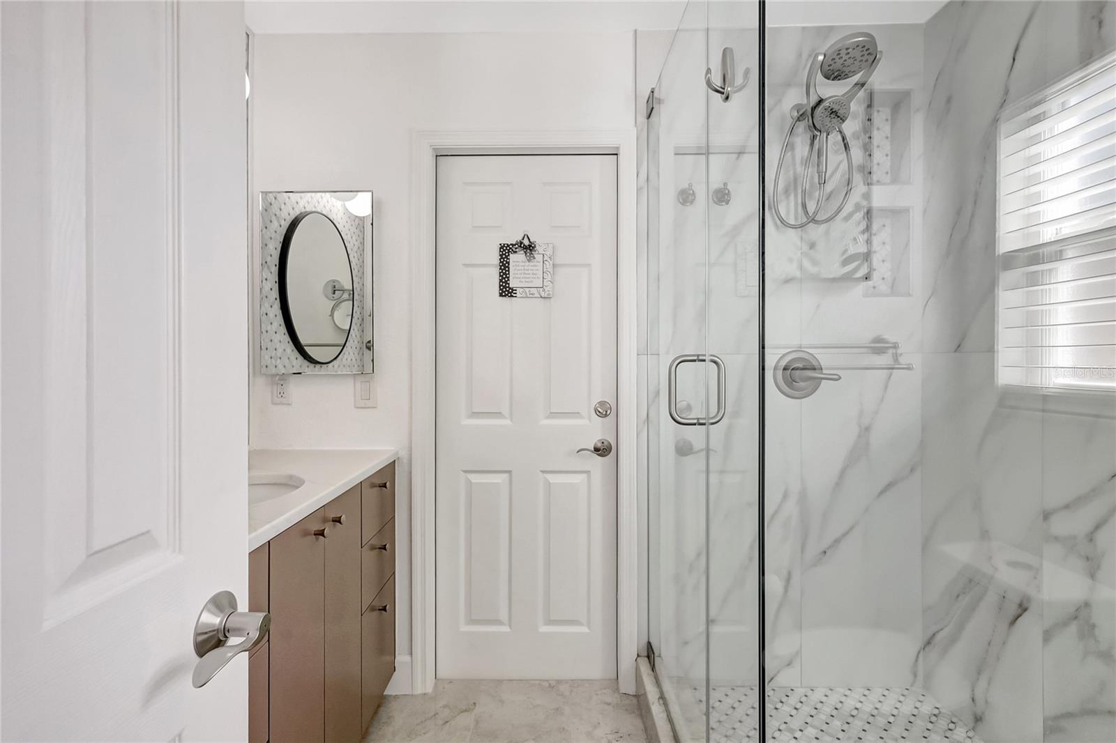 Image 11 of 23 For 1389 47th Avenue Ne