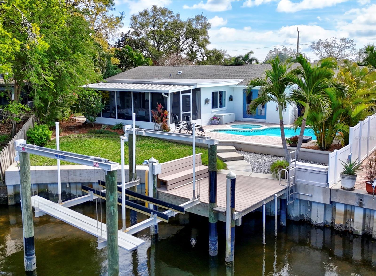 Image 13 of 23 For 1389 47th Avenue Ne