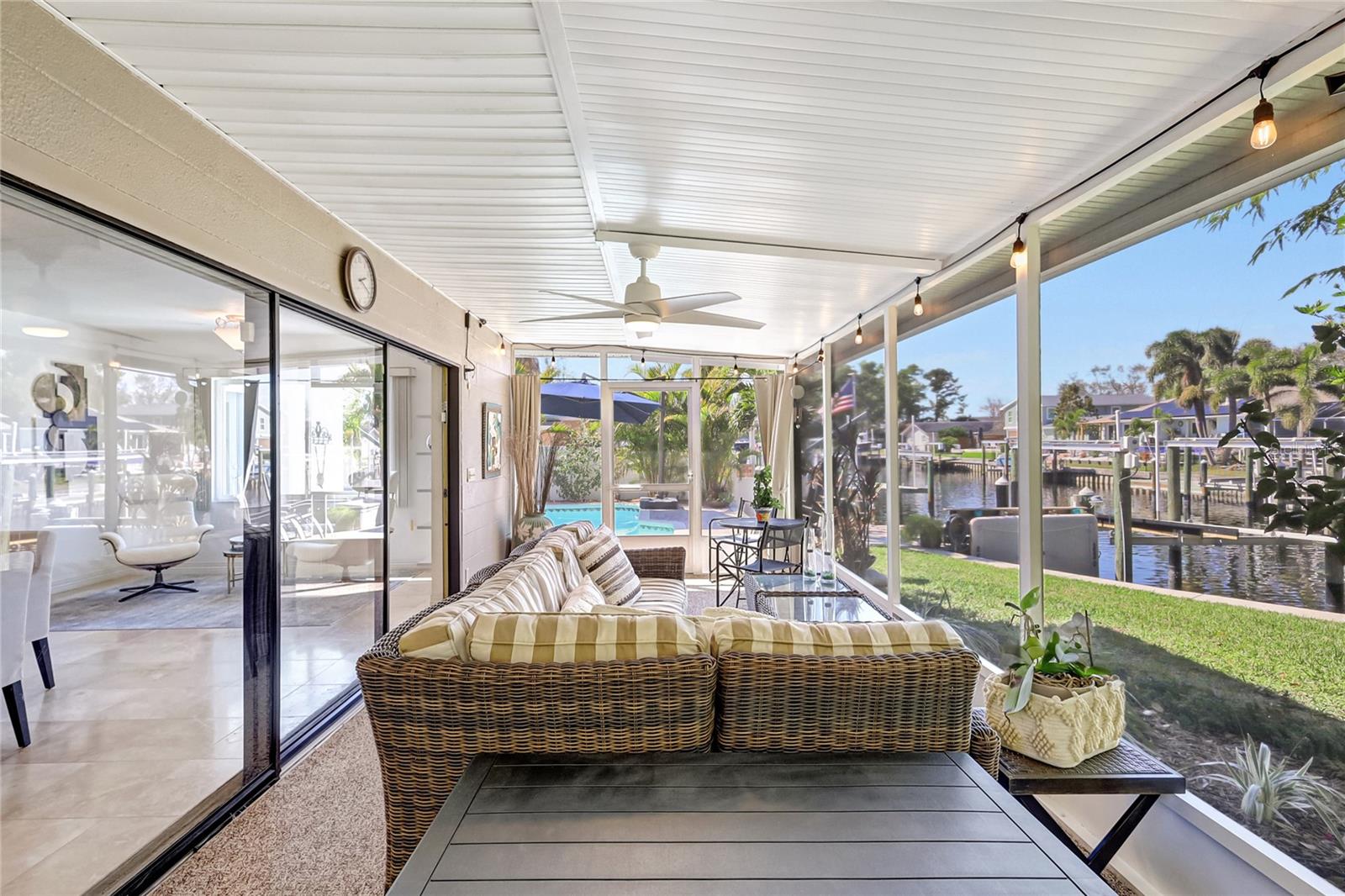 Image 14 of 23 For 1389 47th Avenue Ne