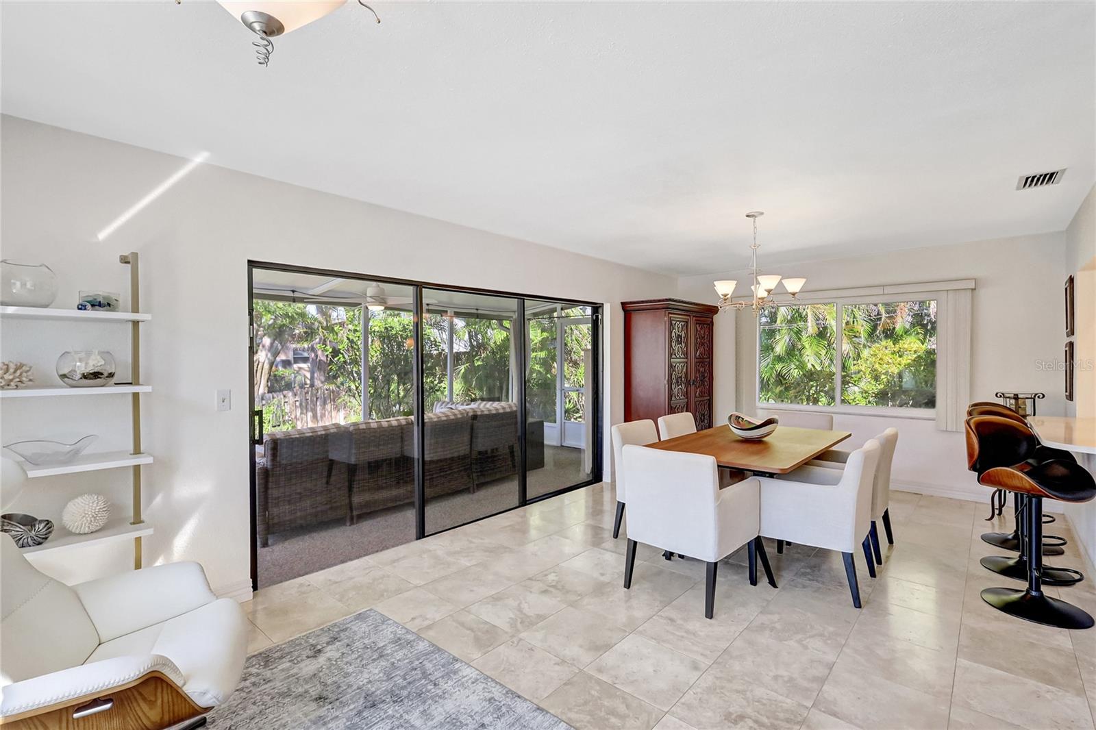 Image 8 of 23 For 1389 47th Avenue Ne