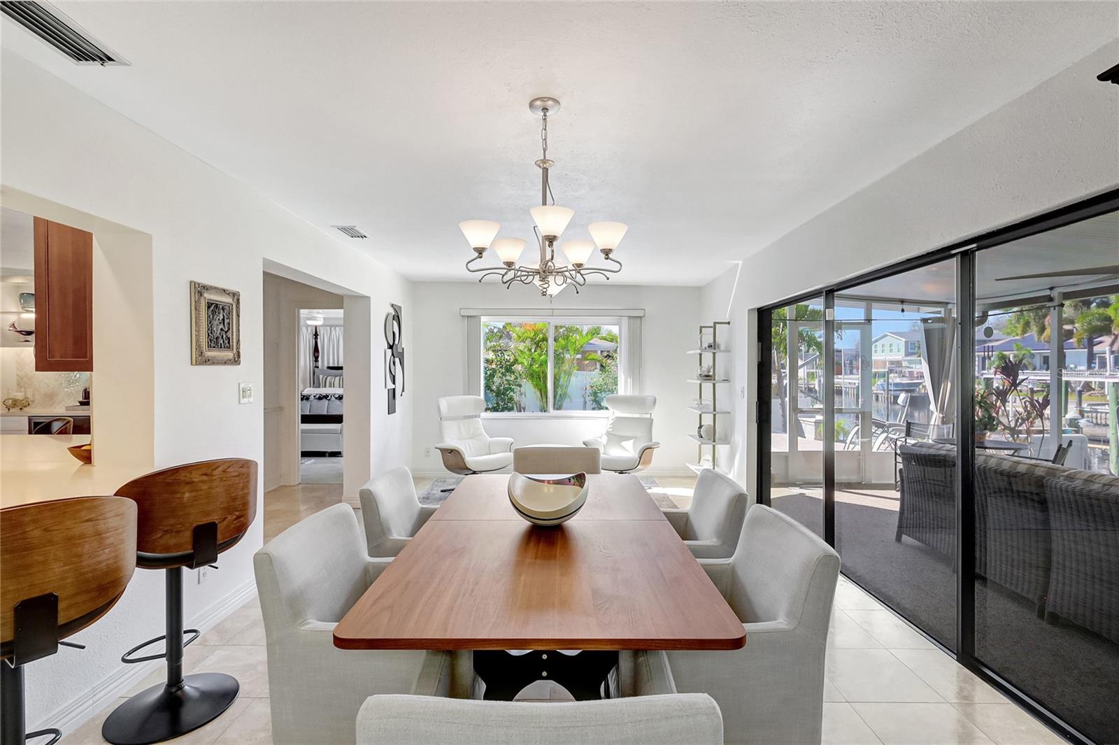 Image 9 of 23 For 1389 47th Avenue Ne