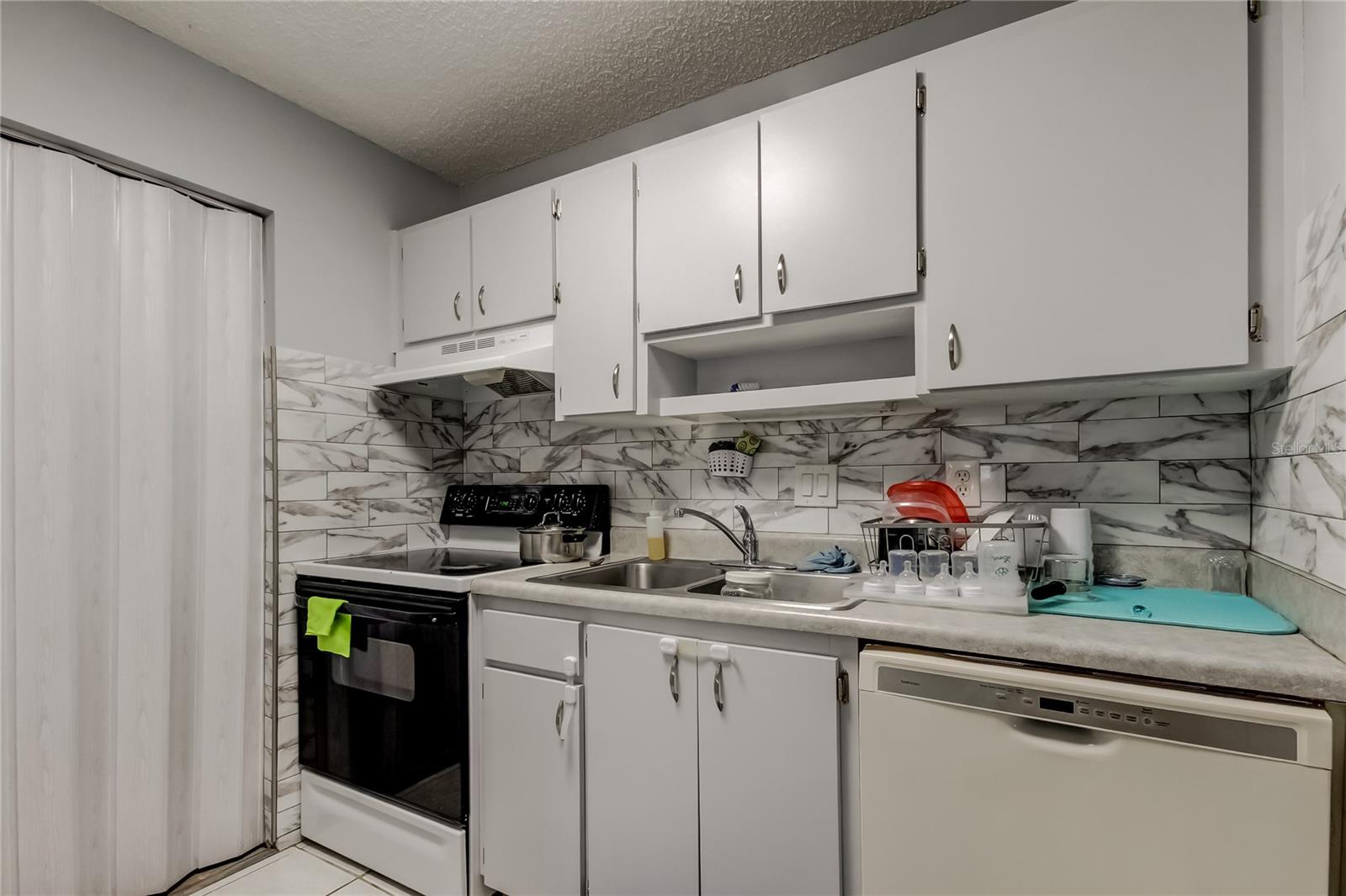 Image 11 of 42 For 3277 Fox Chase Circle N 206