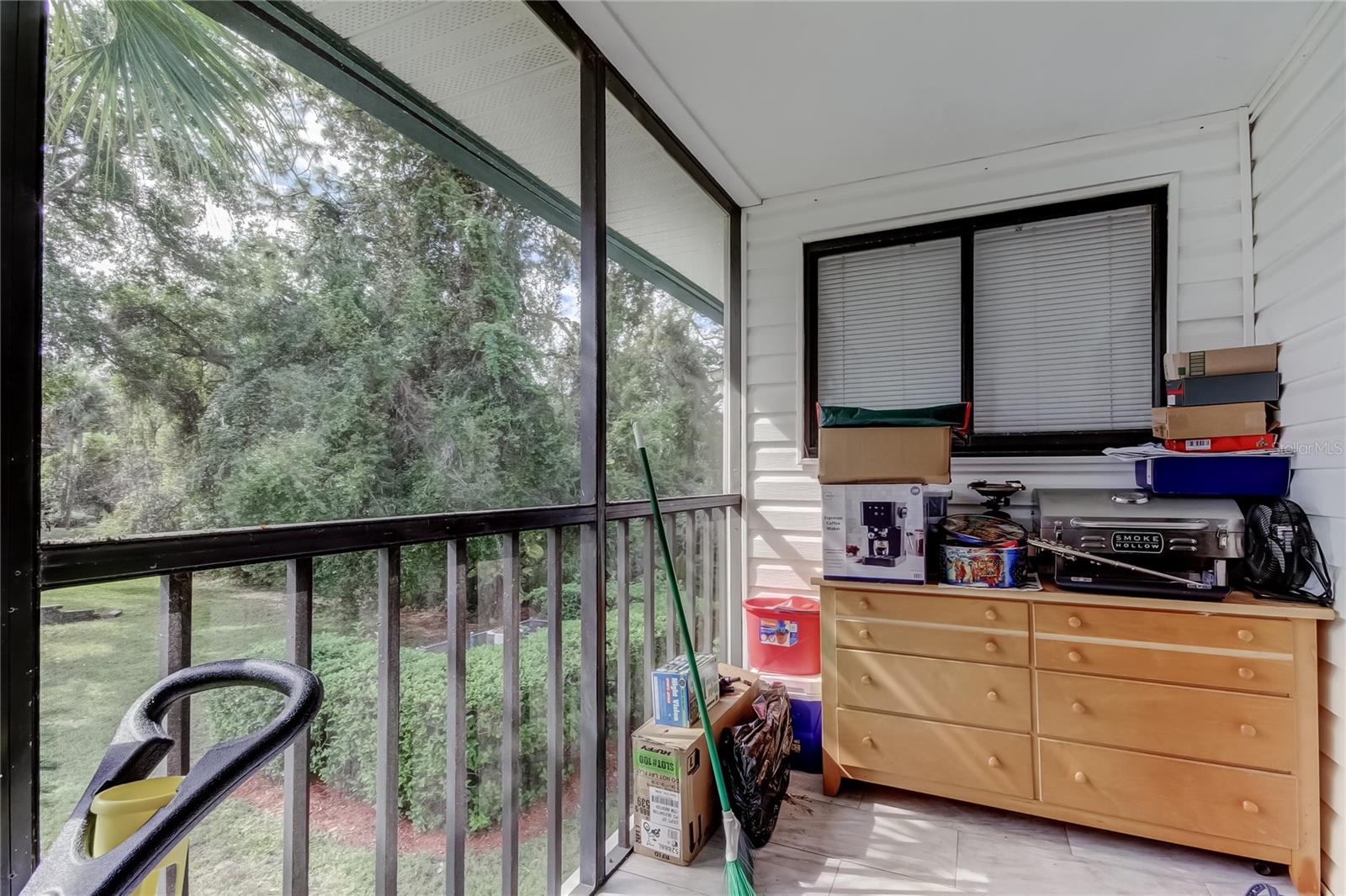 Image 29 of 42 For 3277 Fox Chase Circle N 206