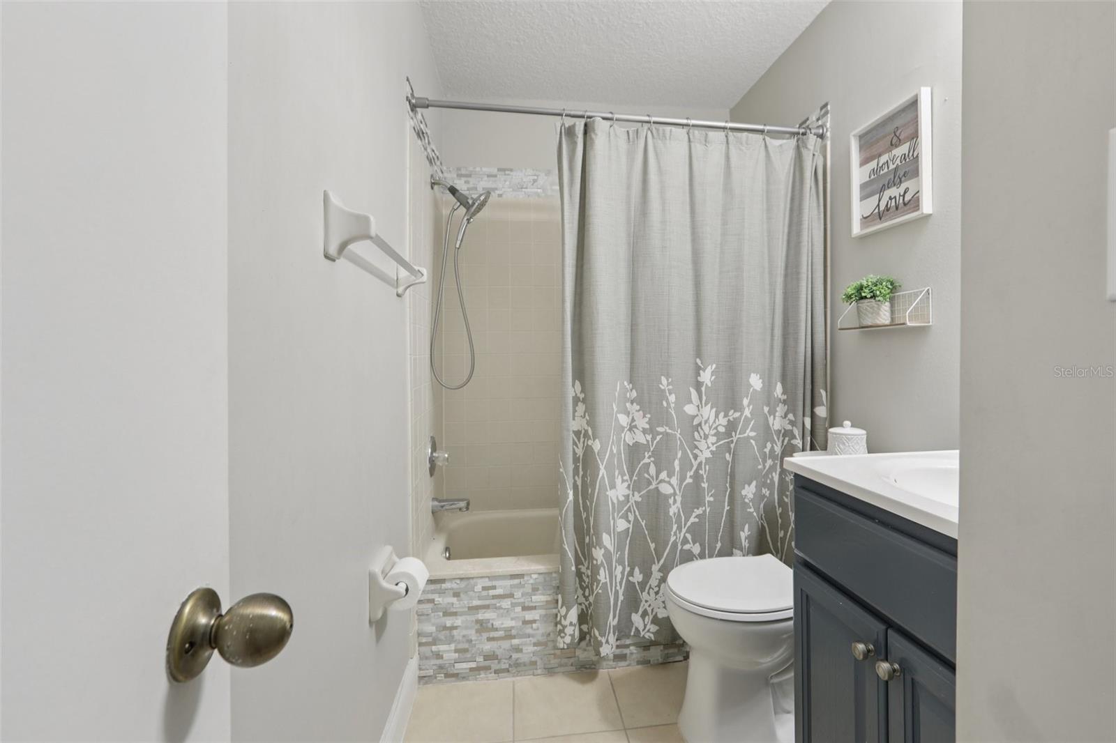 Image 26 of 46 For 14534 Nettle Creek Road