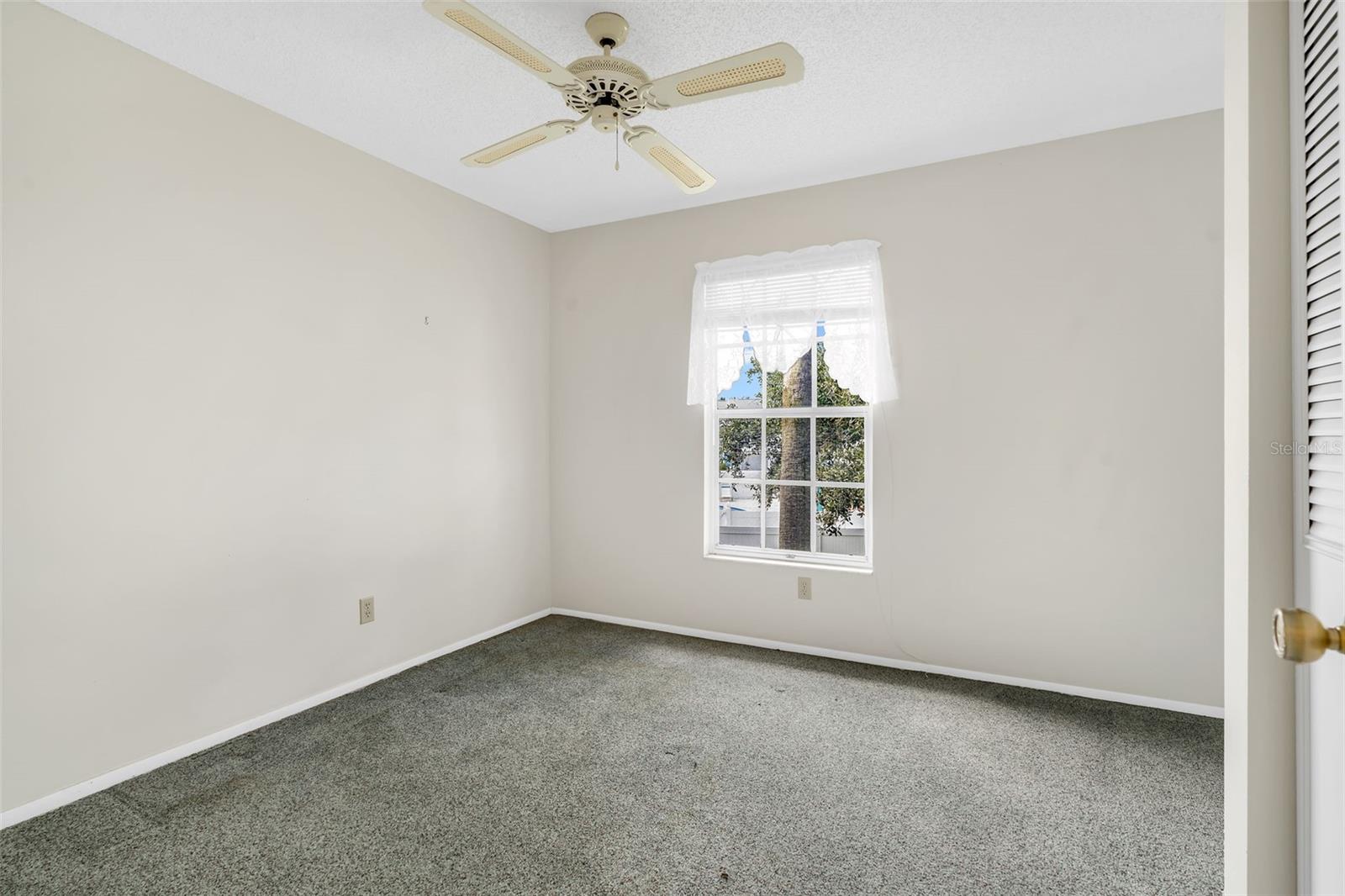 Image 14 of 25 For 220 Orion Lane 89