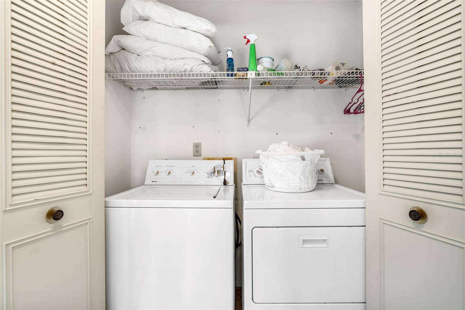 Image 16 of 25 For 220 Orion Lane 89