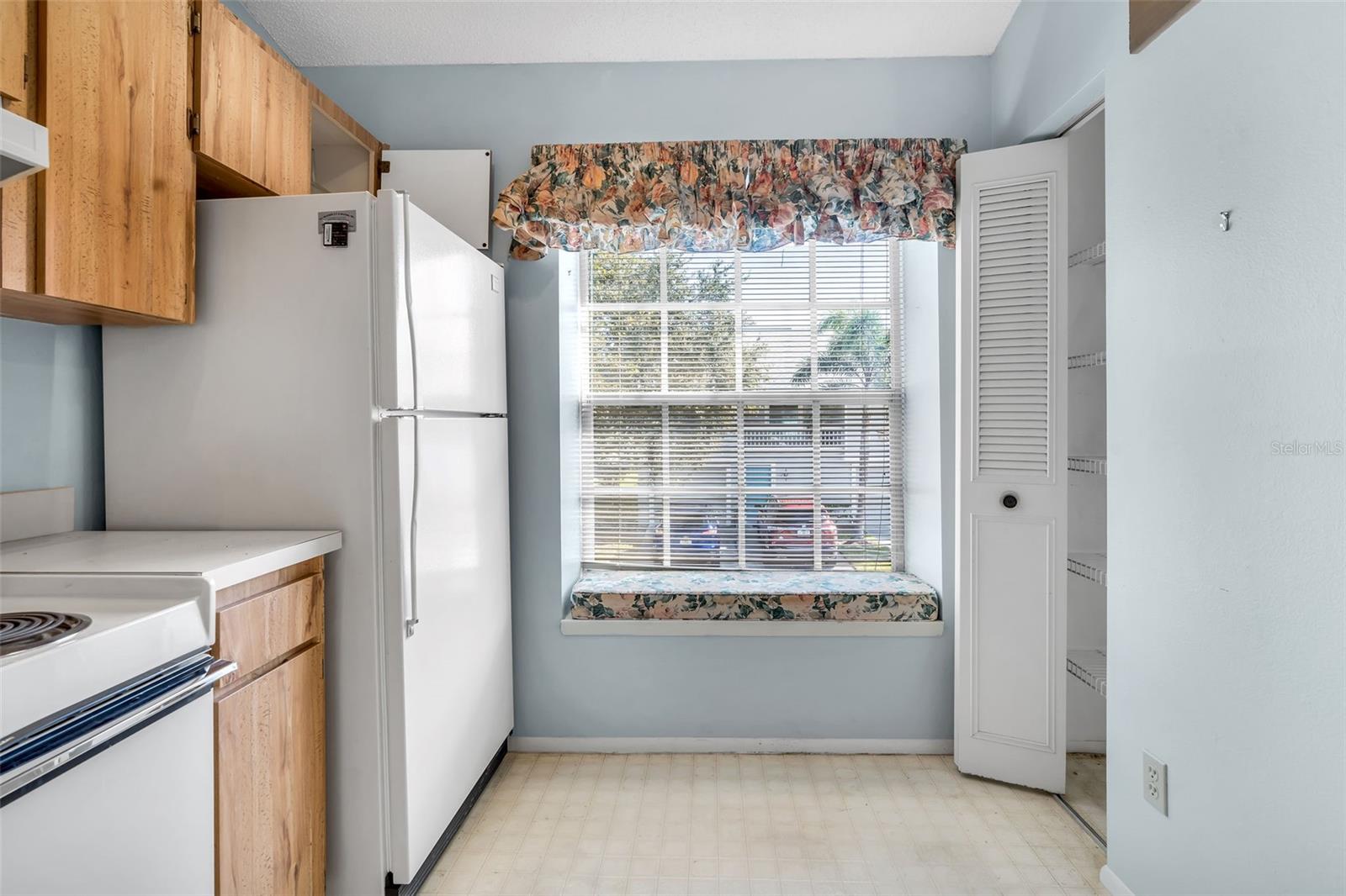 Image 6 of 25 For 220 Orion Lane 89