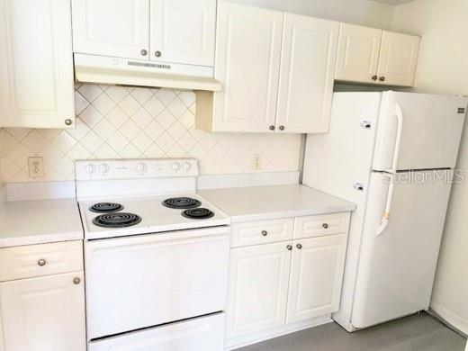 Image 11 of 22 For 18001 Richmond Place Drive 836