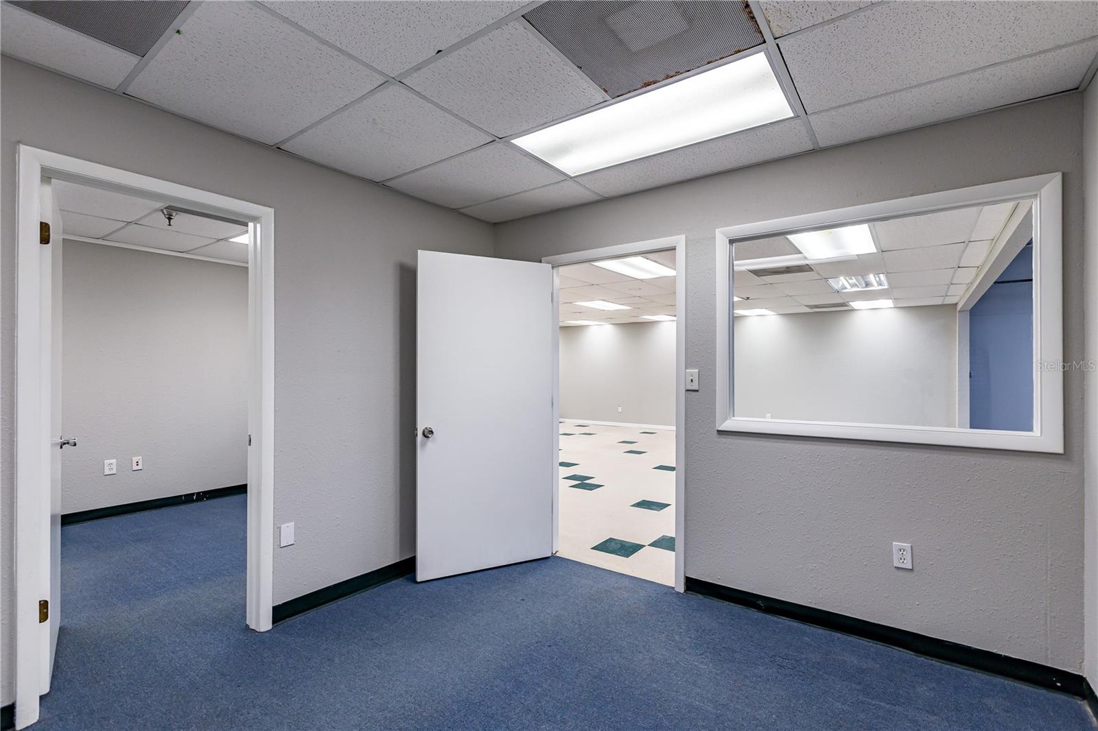 Image 13 of 39 For 4501 Columbus Drive 3