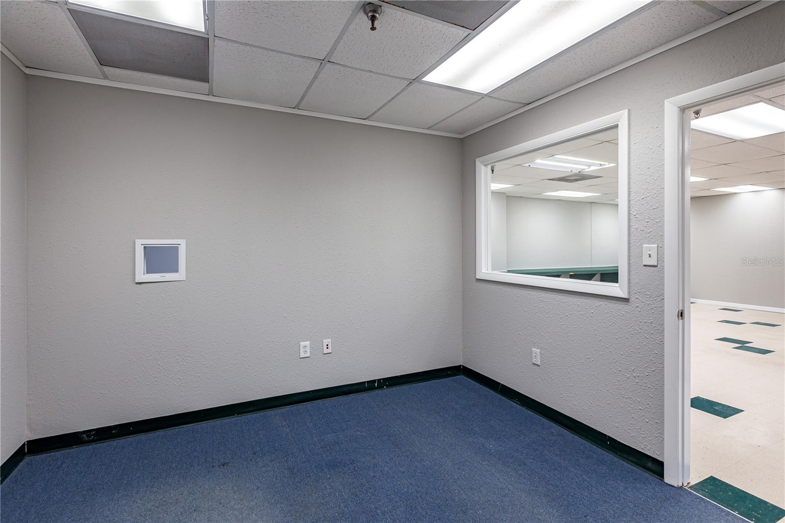 Image 14 of 39 For 4501 Columbus Drive 3