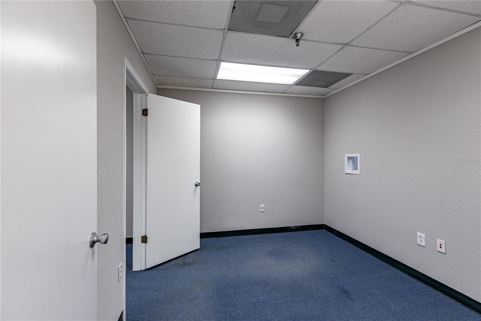 Image 16 of 39 For 4501 Columbus Drive 3