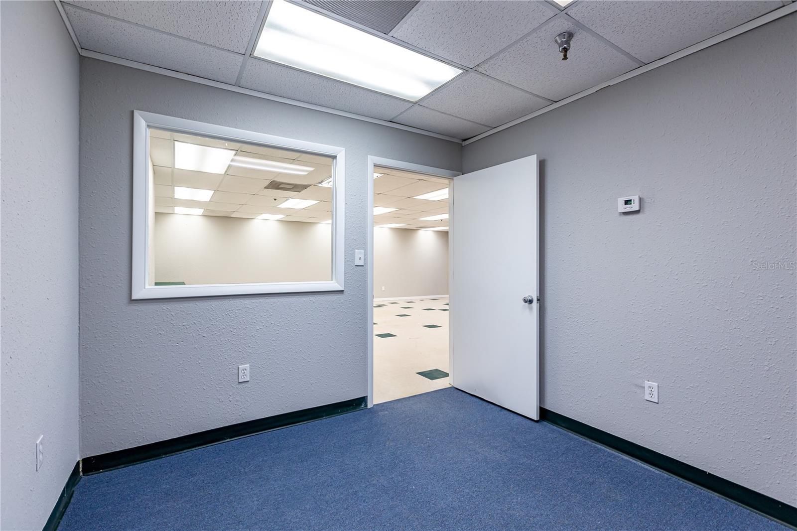 Image 19 of 39 For 4501 Columbus Drive 3