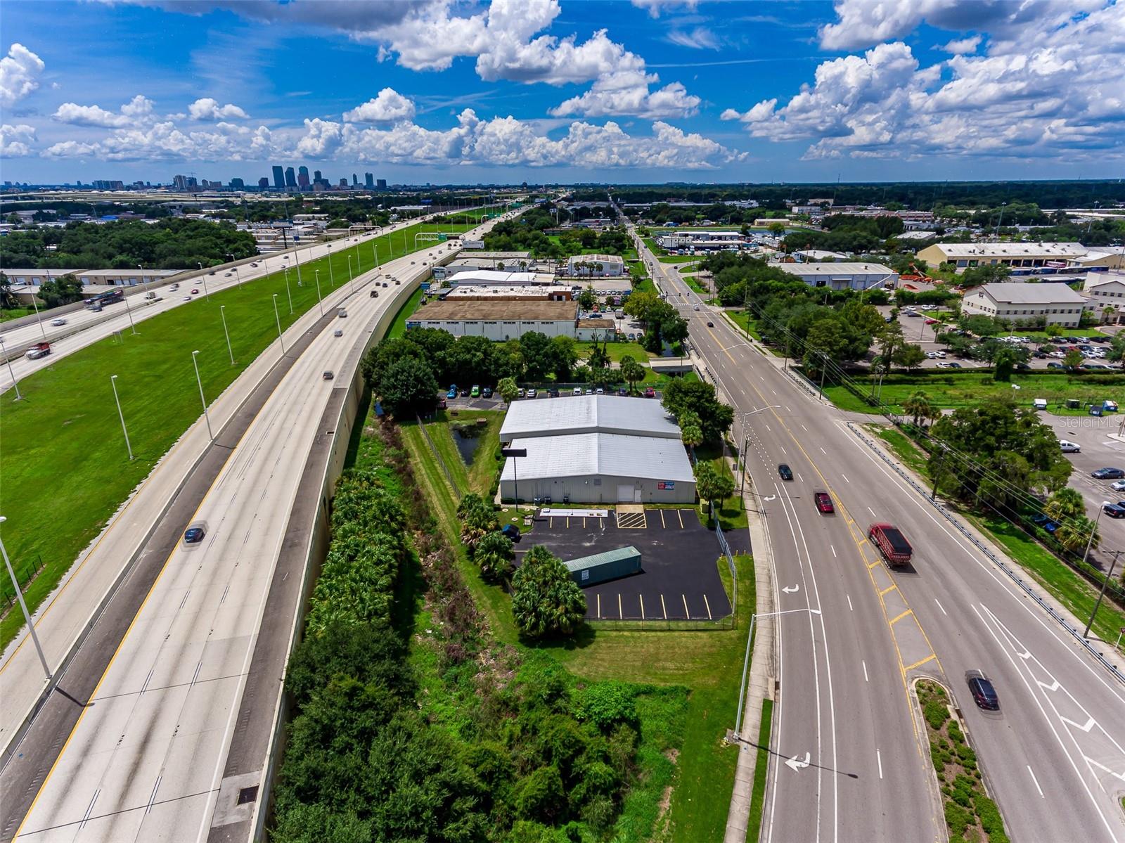 Image 3 of 39 For 4501 Columbus Drive 3