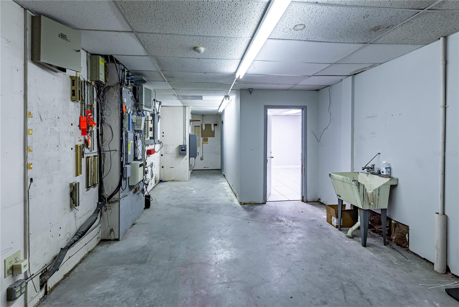 Image 39 of 39 For 4501 Columbus Drive 3