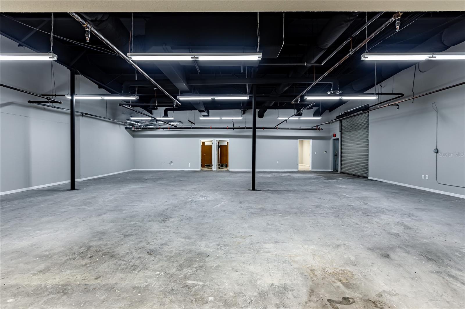 Image 8 of 39 For 4501 Columbus Drive 3