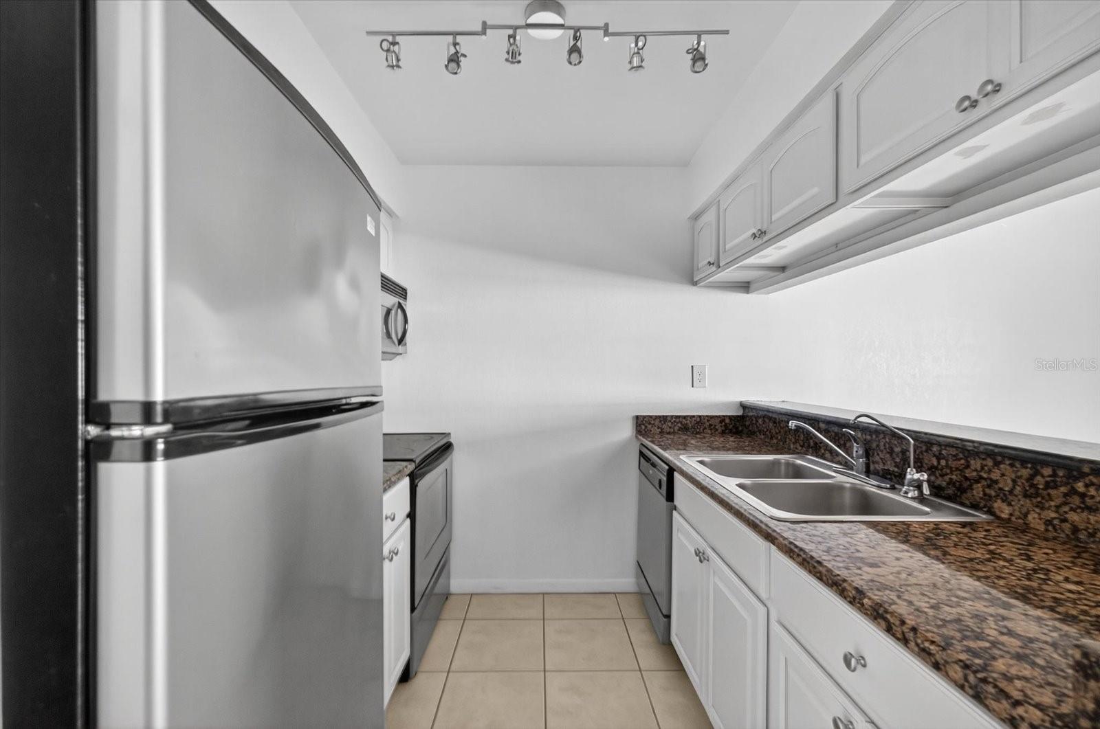 Image 10 of 24 For 5440 Macdill Avenue 3i