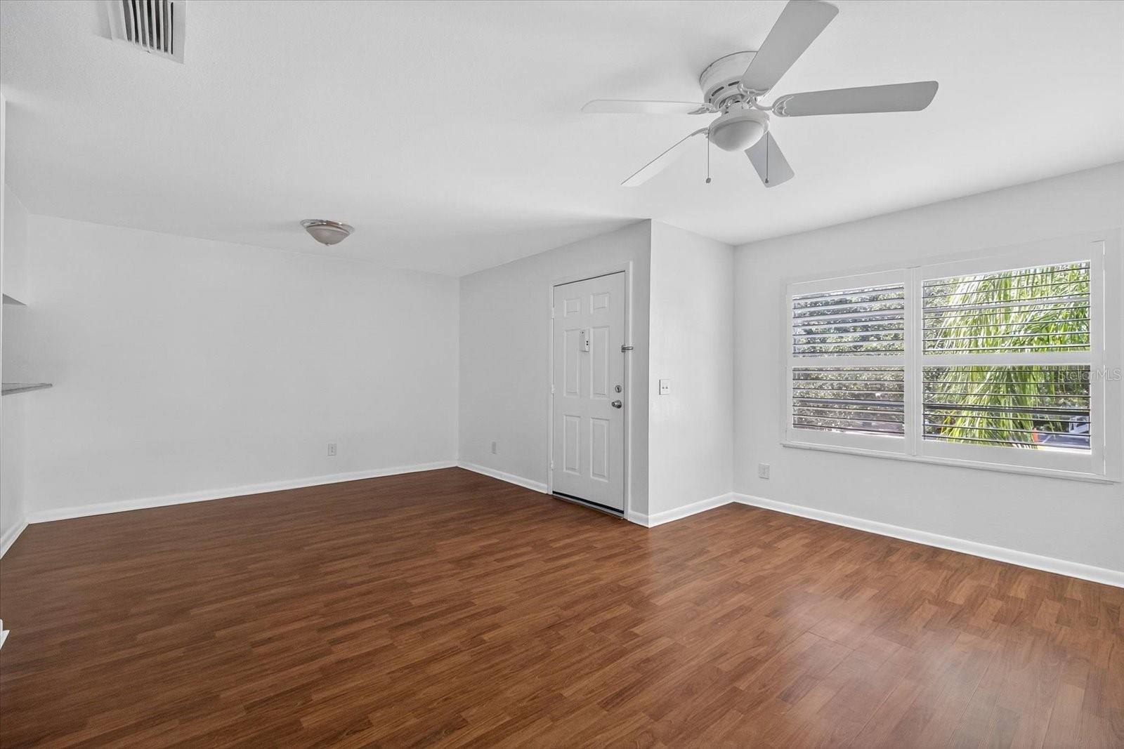 Image 7 of 24 For 5440 Macdill Avenue 3i