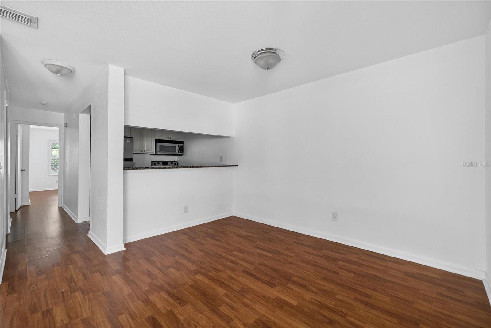 Image 8 of 24 For 5440 Macdill Avenue 3i