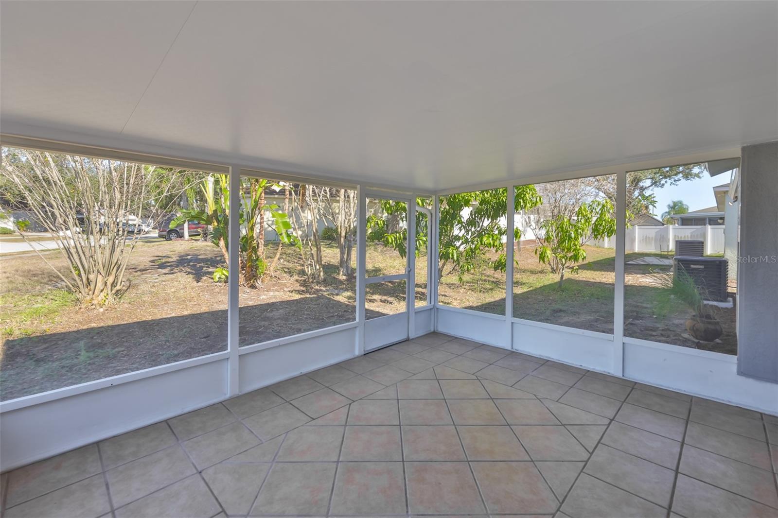 Image 4 of 54 For 4423 Horseshoe Pick Lane