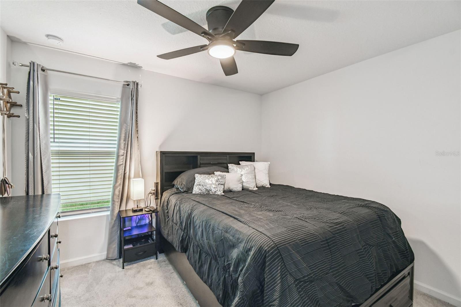 Image 11 of 65 For 702 Papillon Street Sw