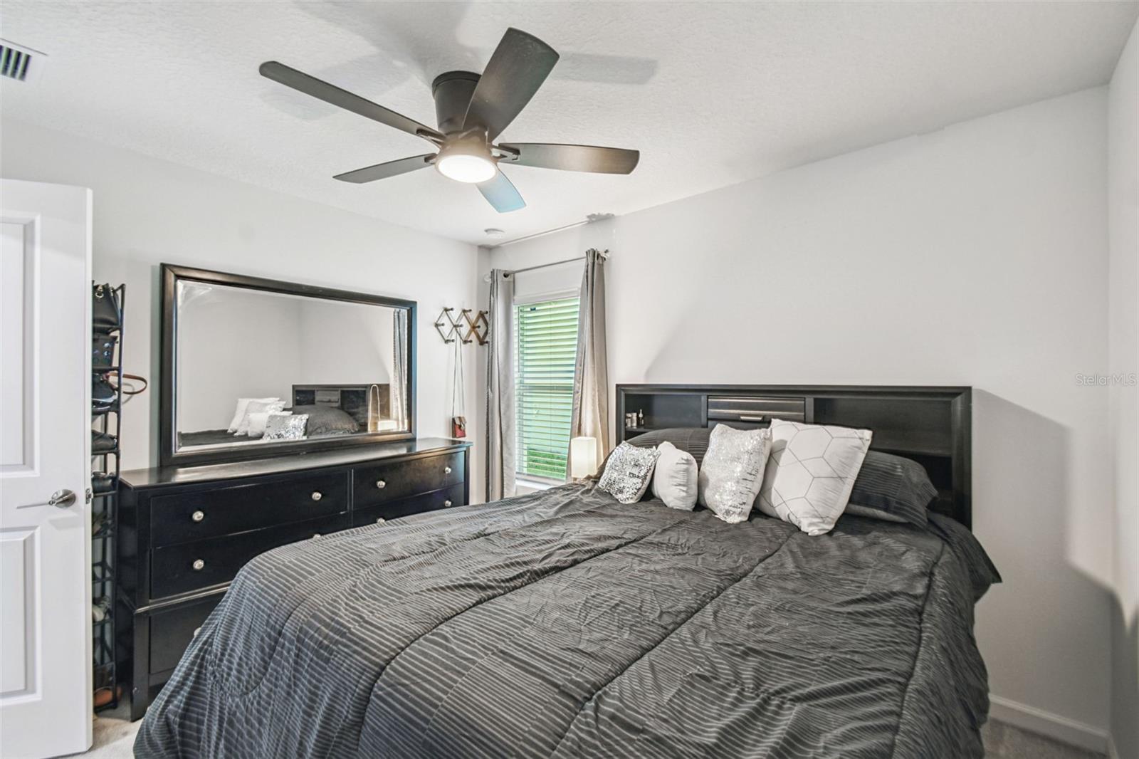 Image 12 of 65 For 702 Papillon Street Sw