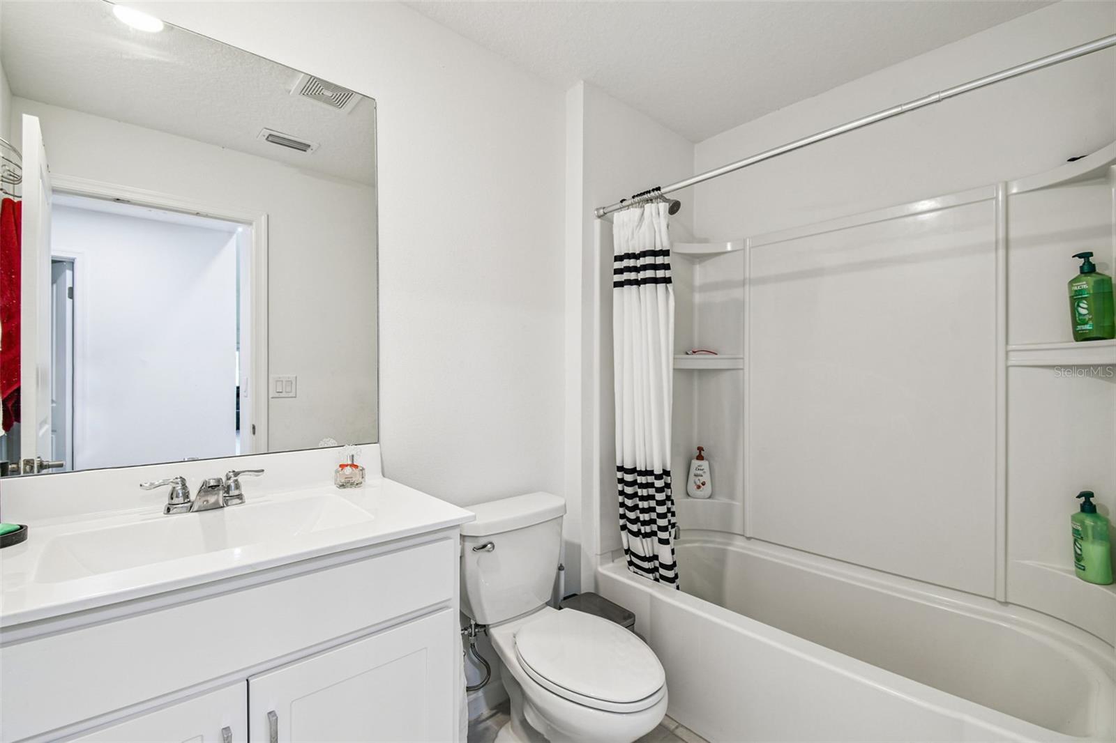 Image 16 of 65 For 702 Papillon Street Sw