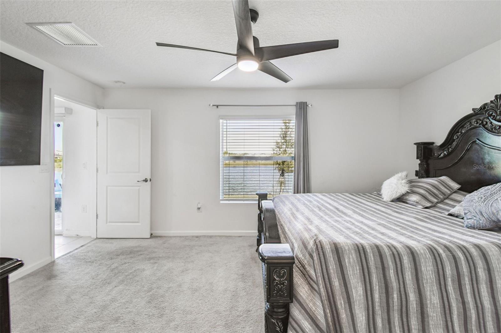 Image 24 of 65 For 702 Papillon Street Sw