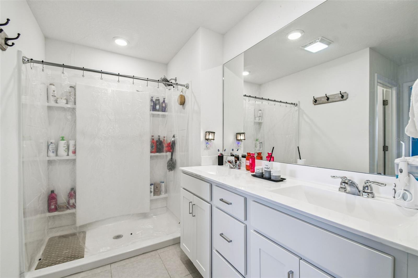 Image 26 of 65 For 702 Papillon Street Sw