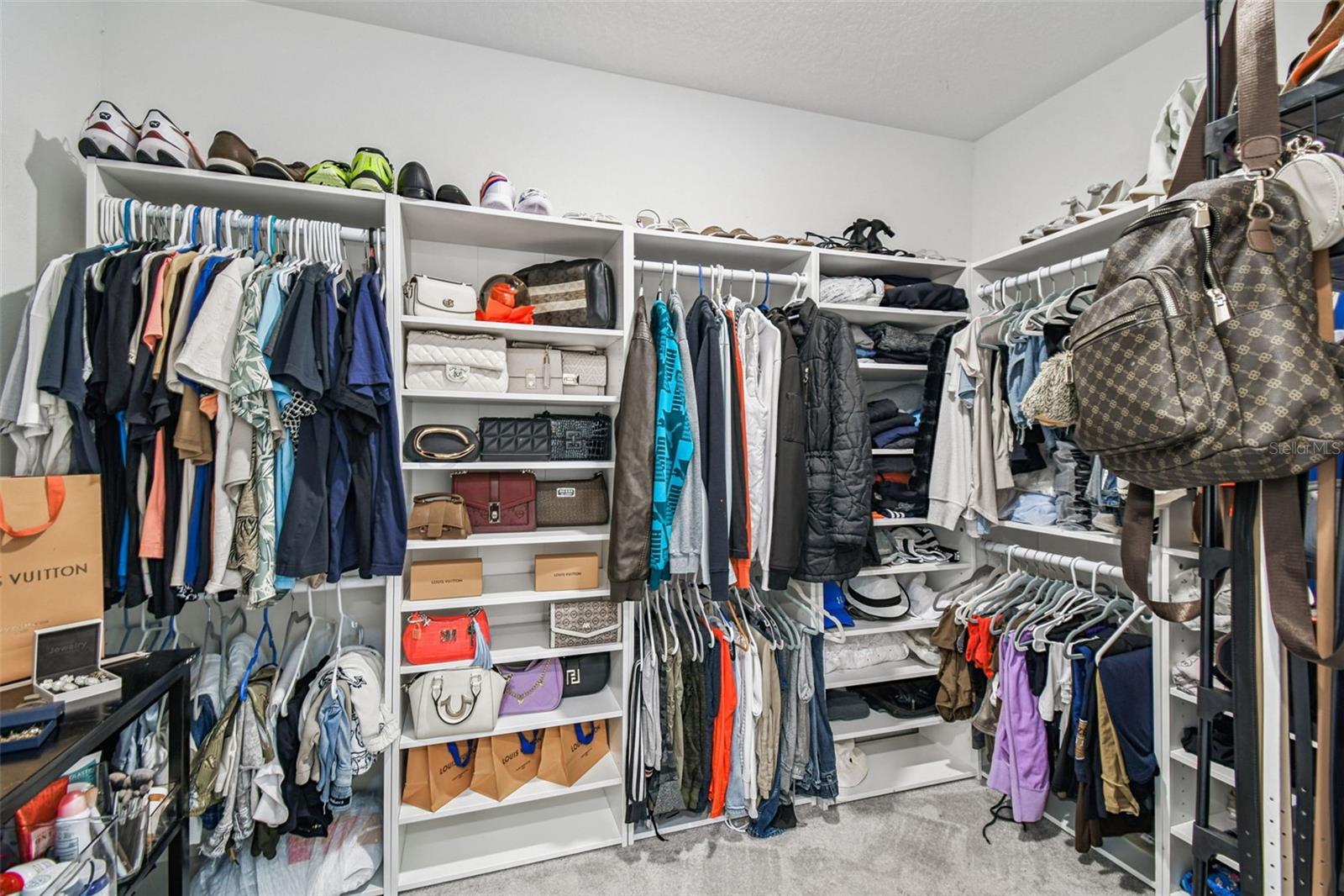 Image 27 of 65 For 702 Papillon Street Sw