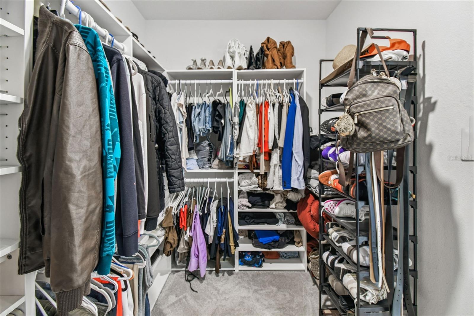 Image 28 of 65 For 702 Papillon Street Sw