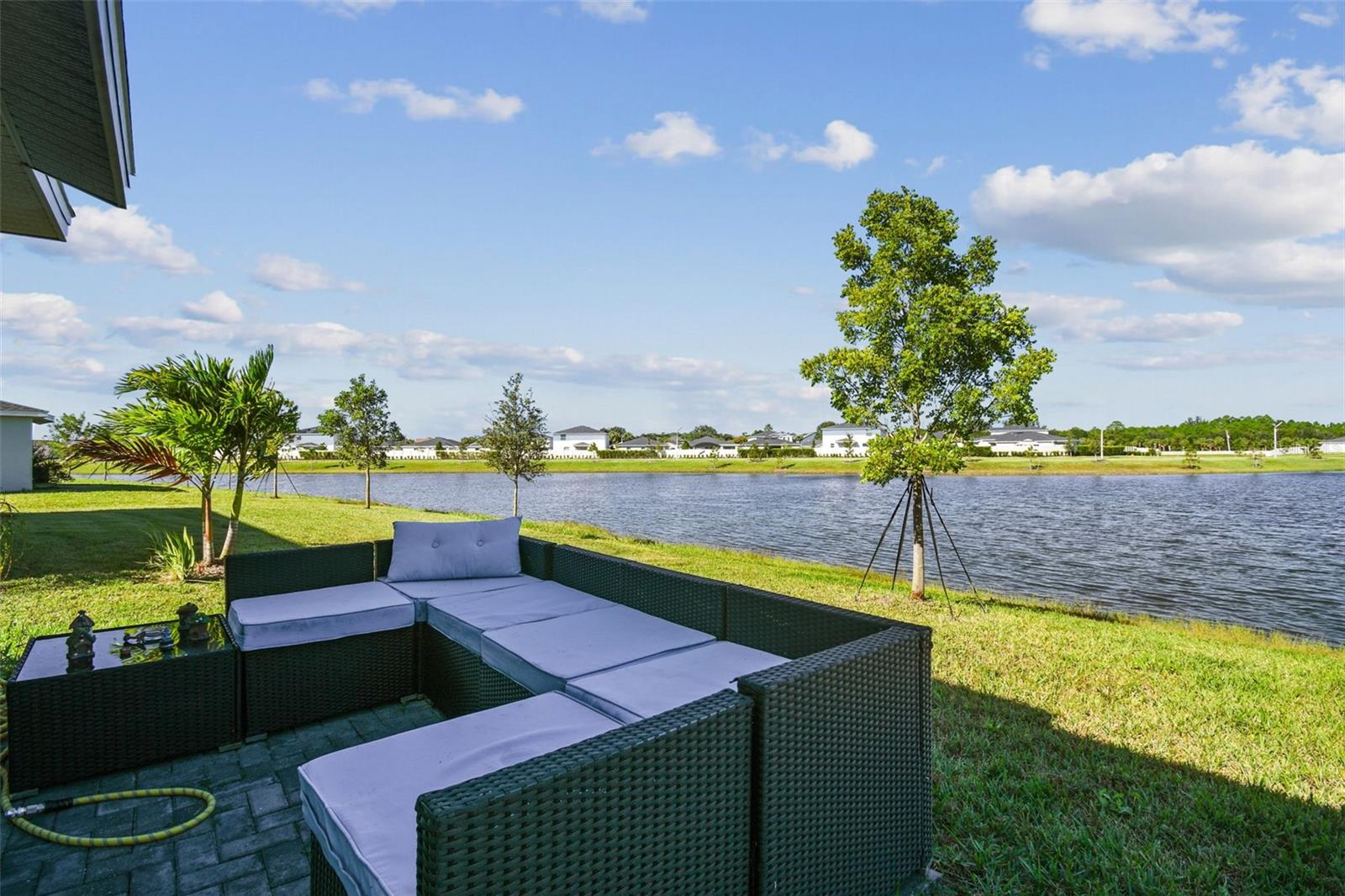 Image 30 of 65 For 702 Papillon Street Sw