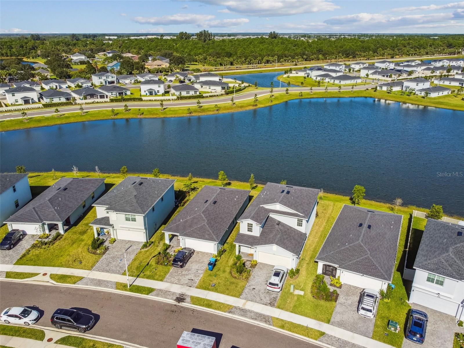 Image 44 of 65 For 702 Papillon Street Sw