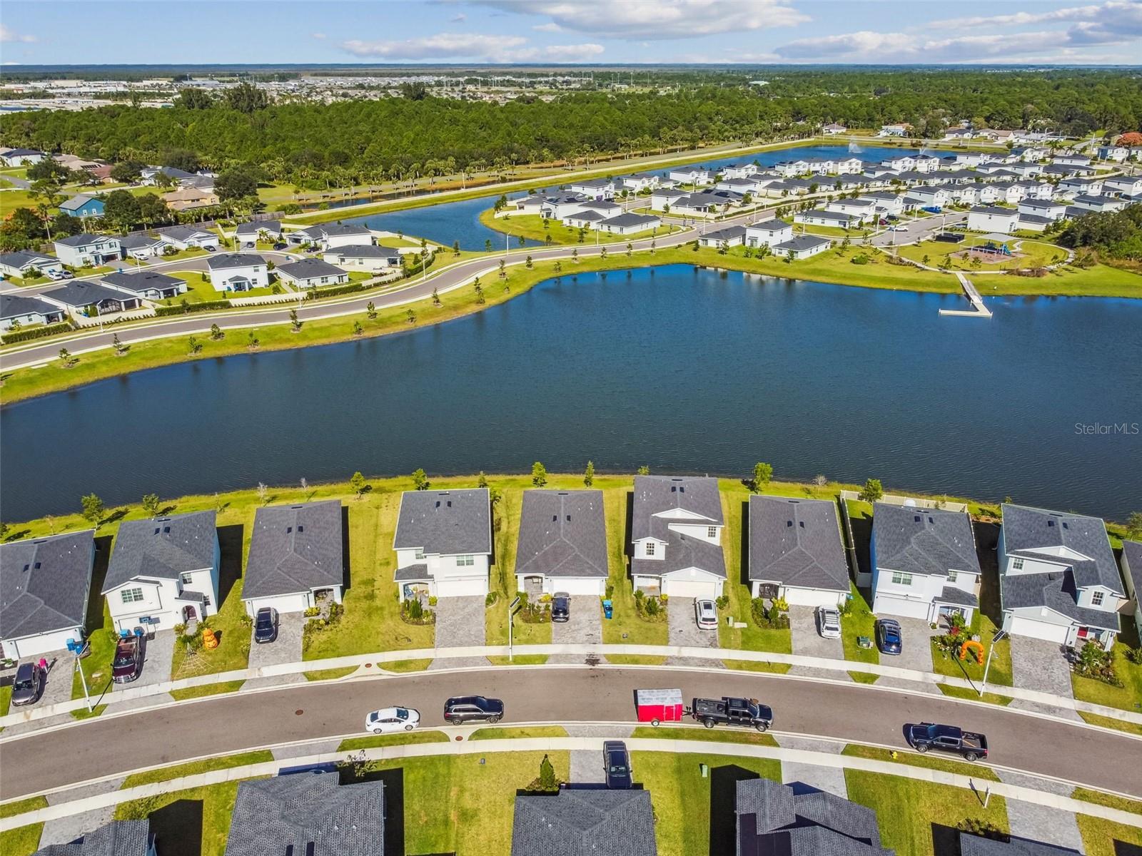 Image 46 of 65 For 702 Papillon Street Sw