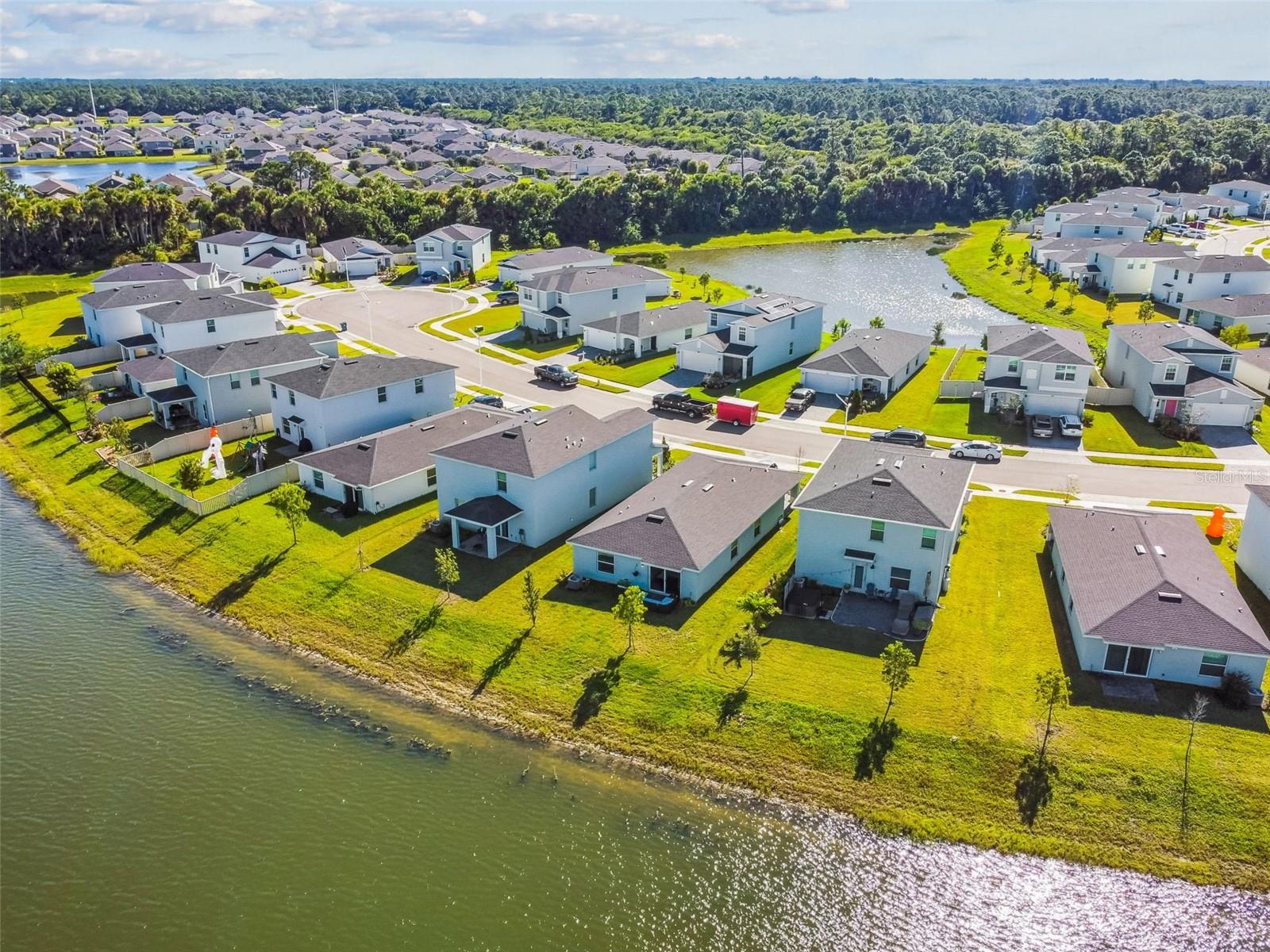 Image 53 of 65 For 702 Papillon Street Sw