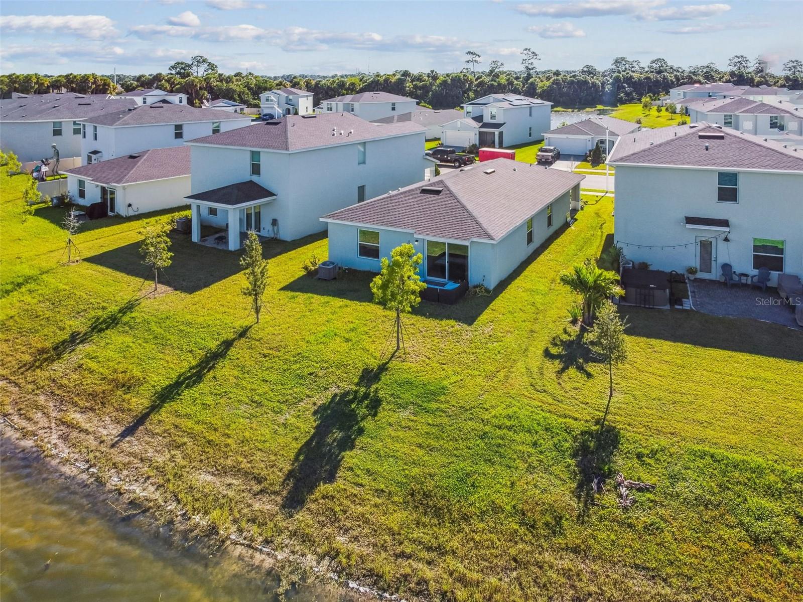 Image 54 of 65 For 702 Papillon Street Sw