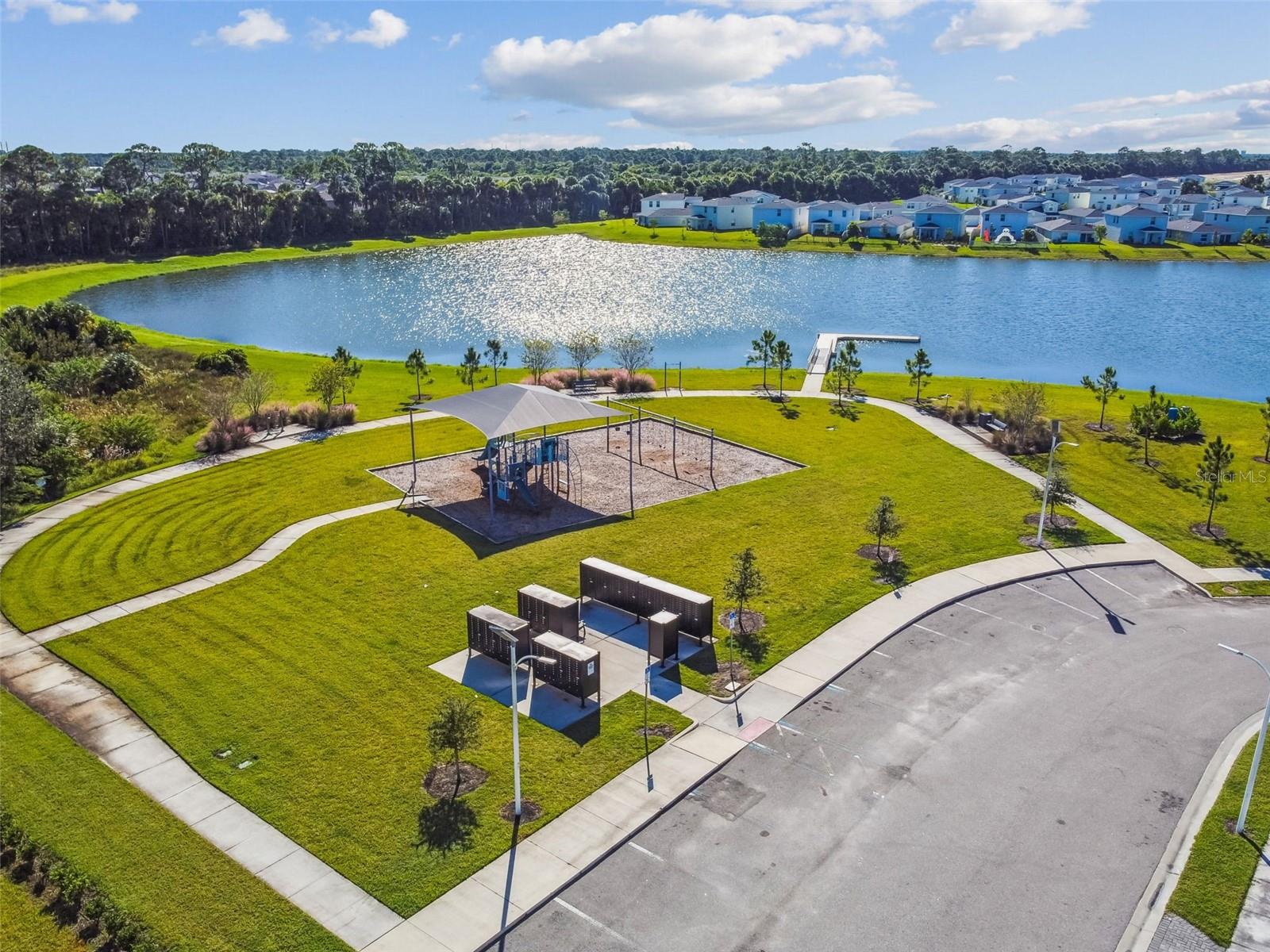 Image 61 of 65 For 702 Papillon Street Sw