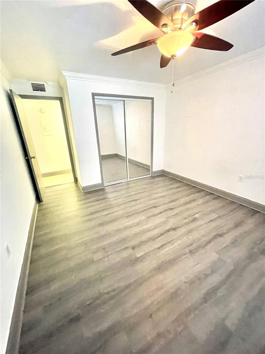 Image 10 of 14 For 5221 Bayshore Boulevard 21