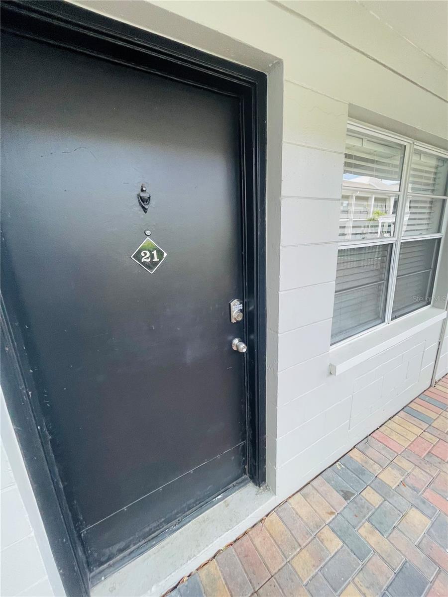 Image 3 of 14 For 5221 Bayshore Boulevard 21