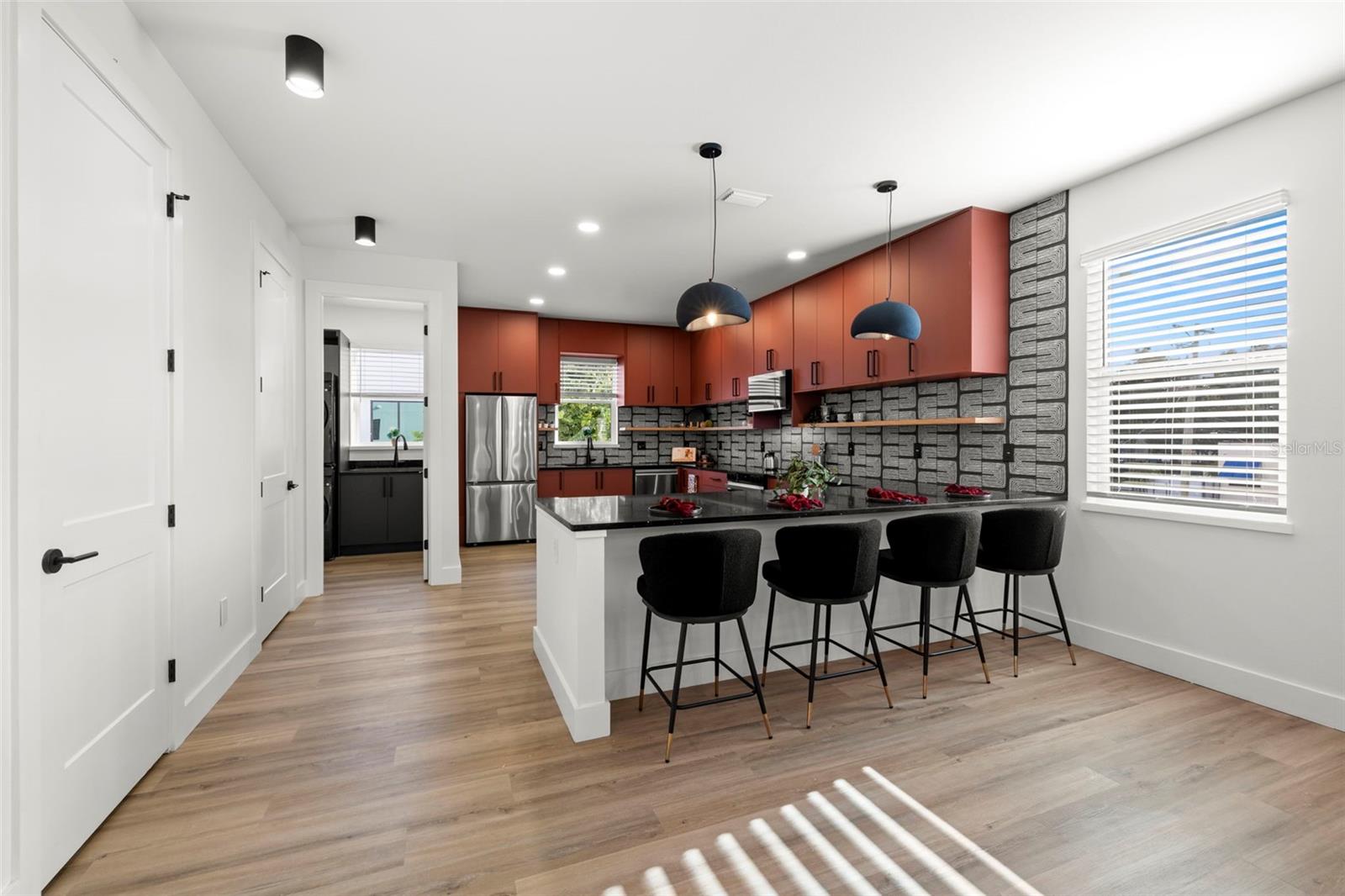 Image 13 of 34 For 212 Euclid Avenue B